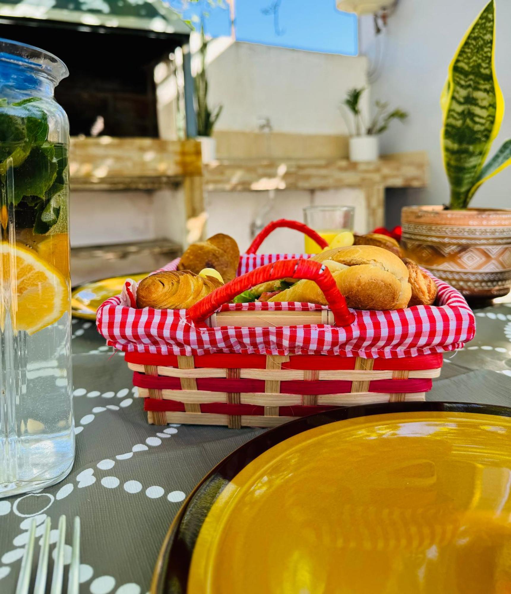 Guesthouse Rondo Himarë Dış mekan fotoğraf
