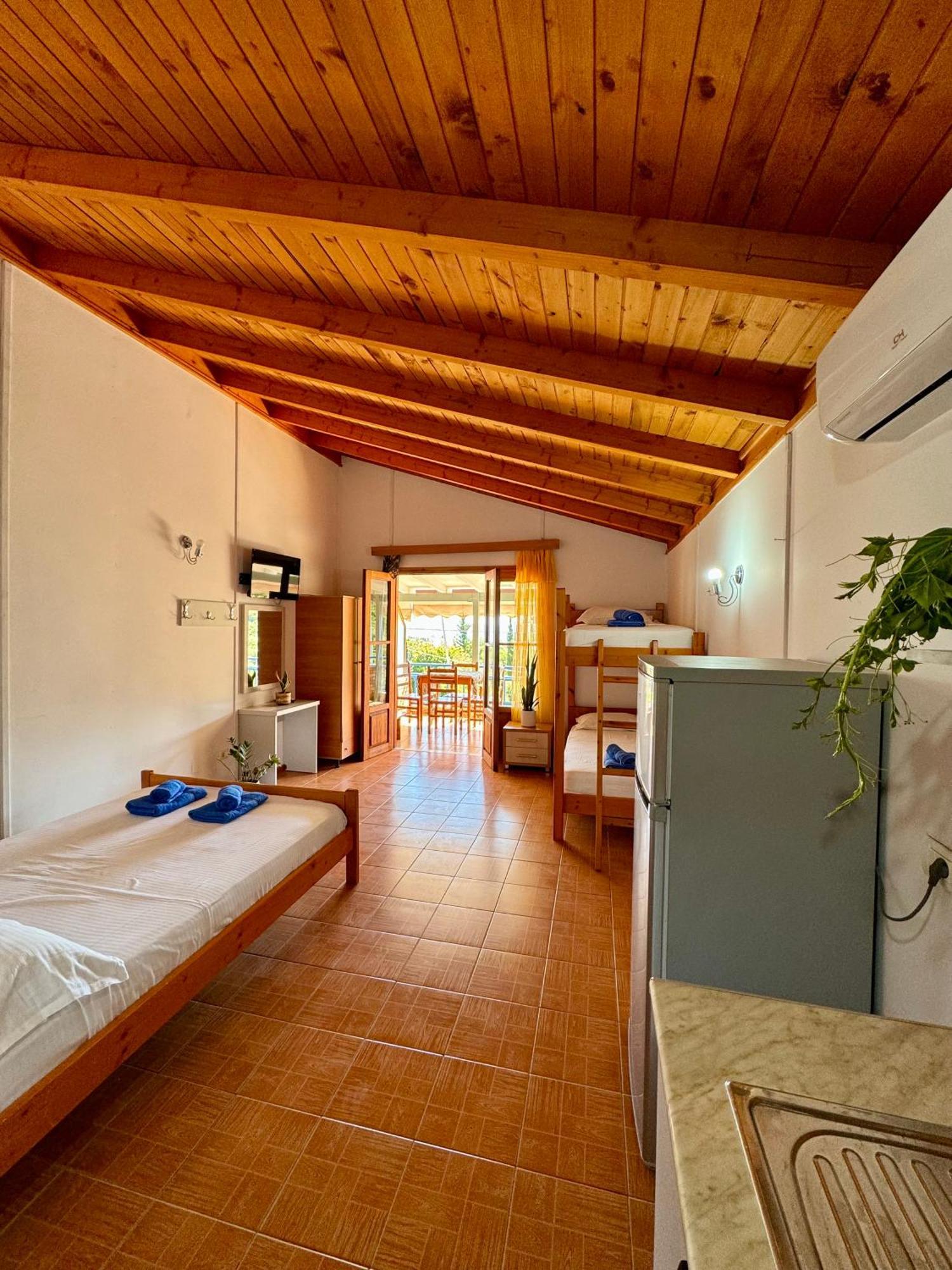 Guesthouse Rondo Himarë Dış mekan fotoğraf