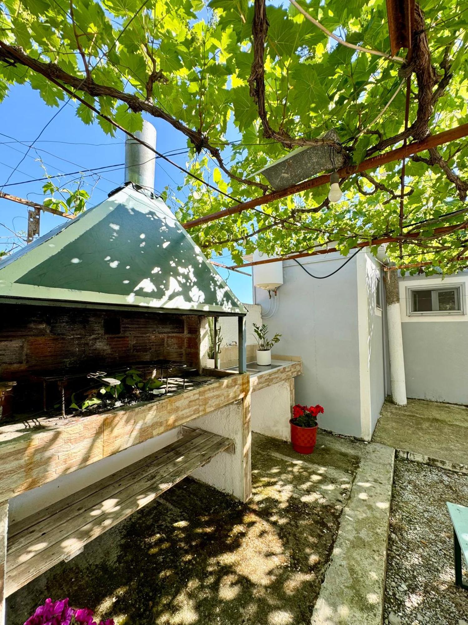 Guesthouse Rondo Himarë Dış mekan fotoğraf