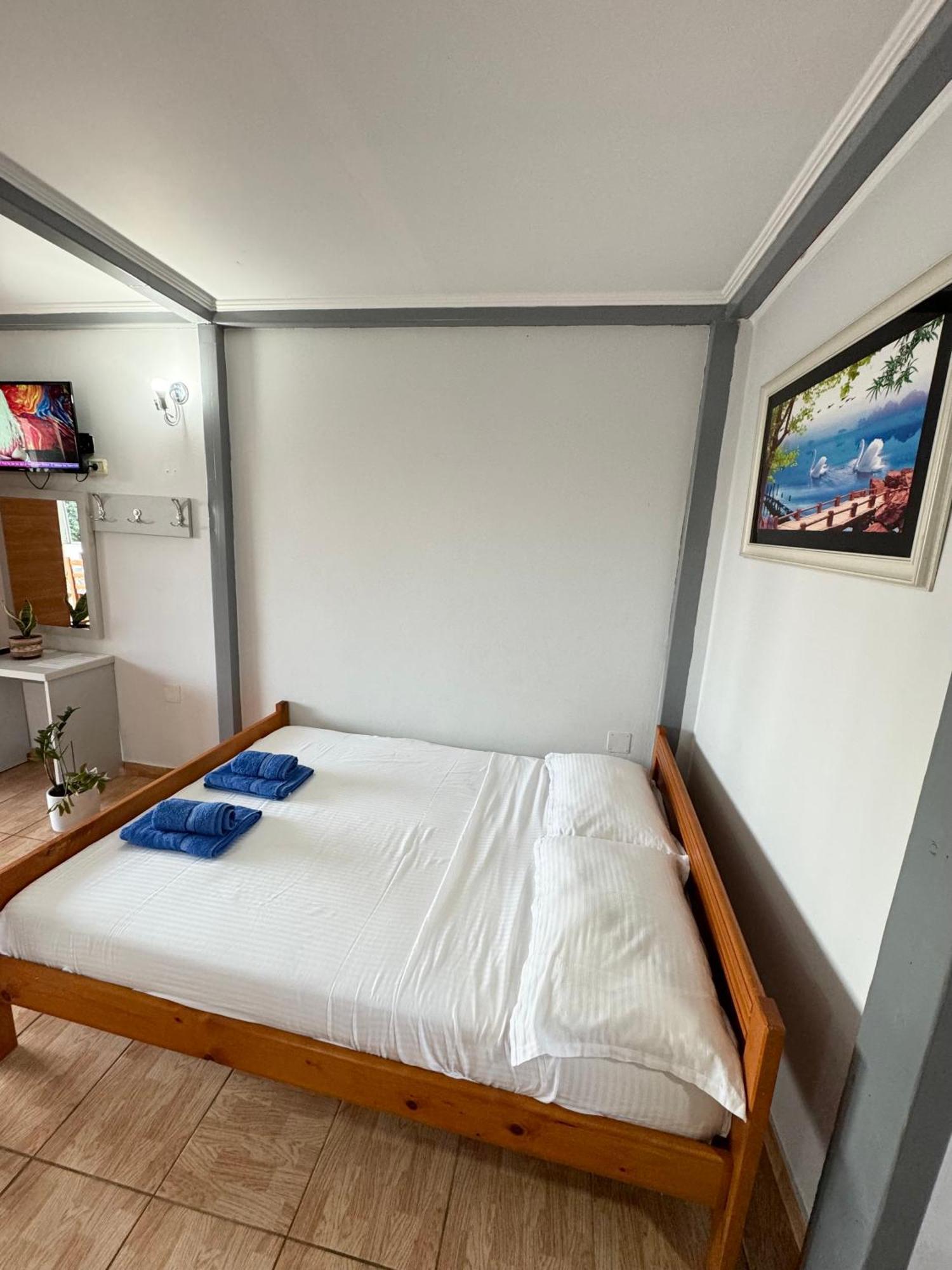 Guesthouse Rondo Himarë Dış mekan fotoğraf