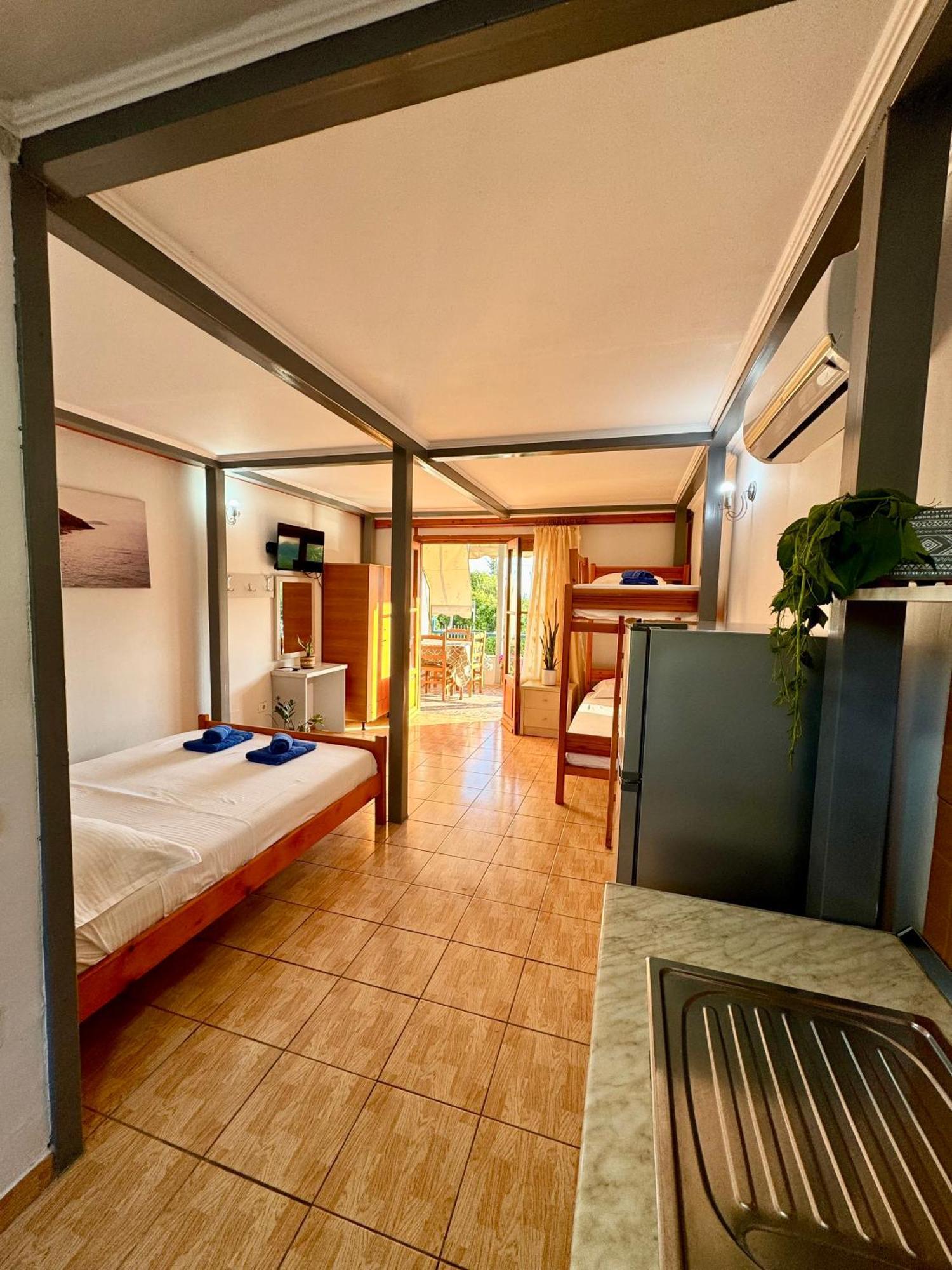 Guesthouse Rondo Himarë Dış mekan fotoğraf