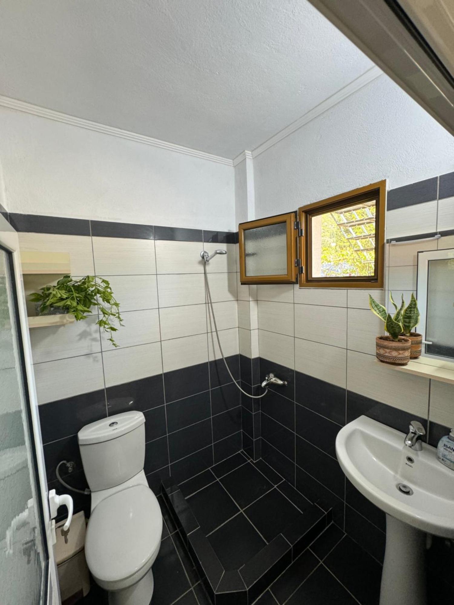 Guesthouse Rondo Himarë Dış mekan fotoğraf