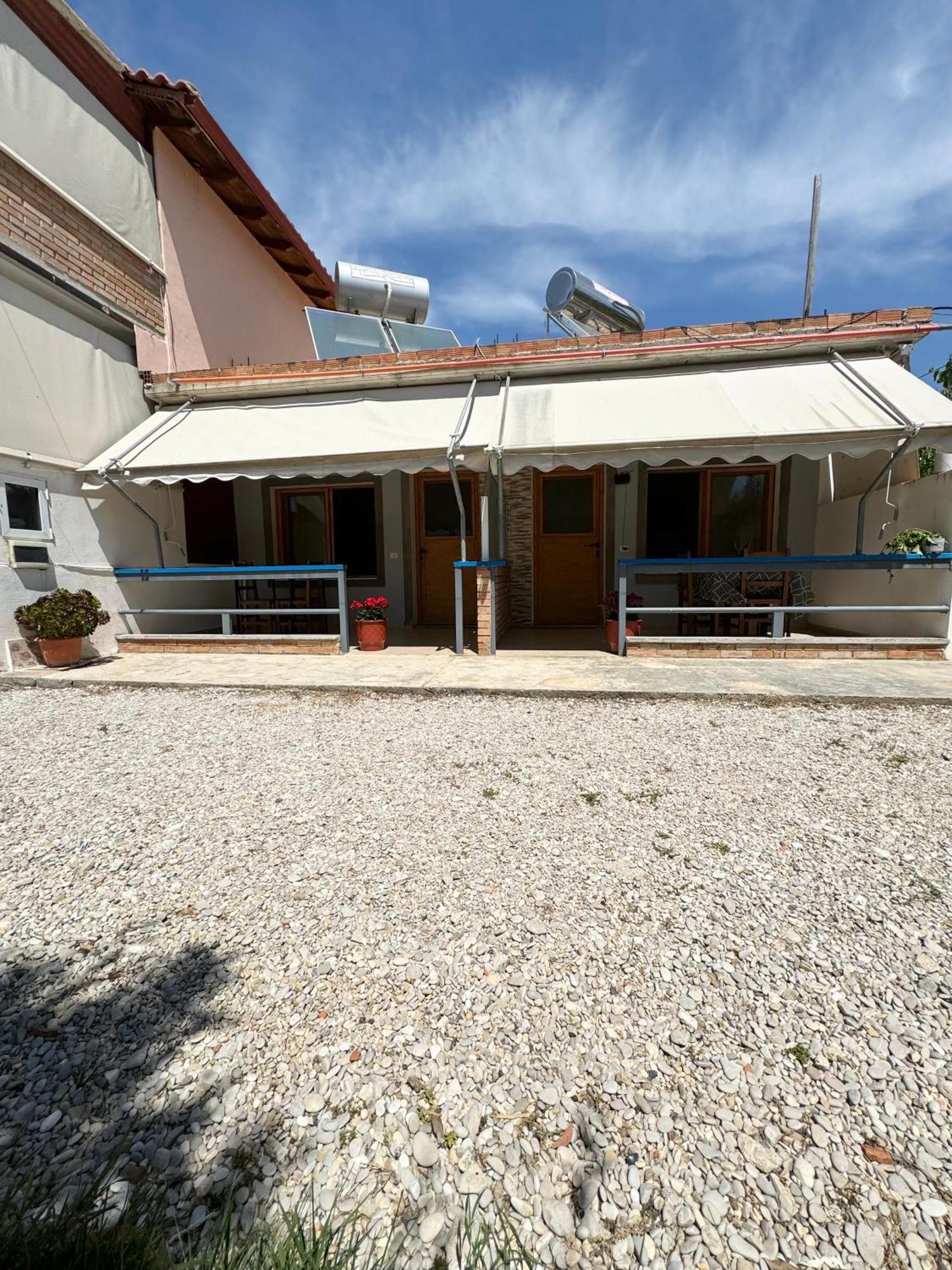 Guesthouse Rondo Himarë Dış mekan fotoğraf