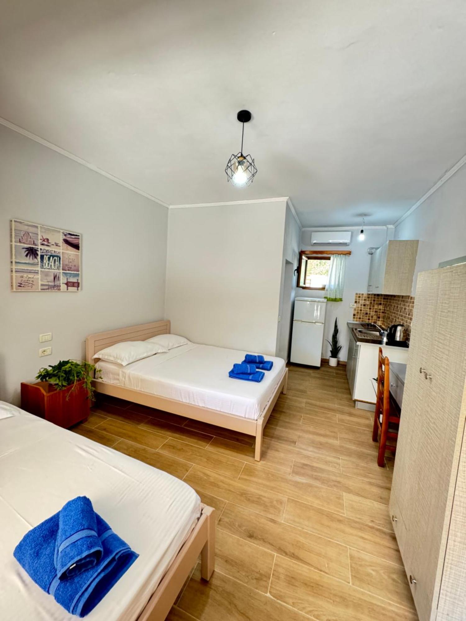Guesthouse Rondo Himarë Dış mekan fotoğraf
